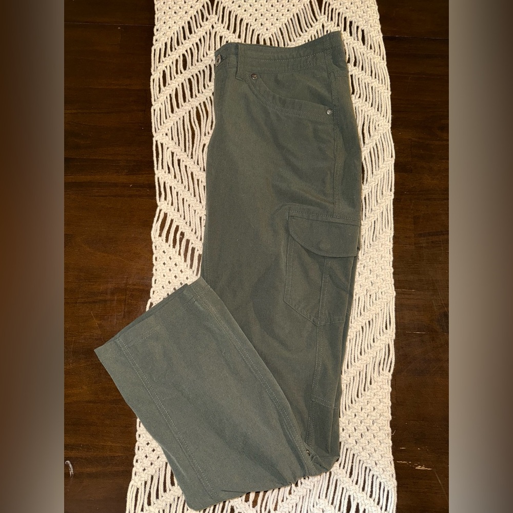 Women’s KÜHL Freeflex Roll-Up Pants - Picture 6 of 7